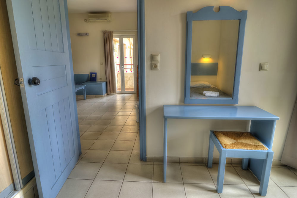 Seafront Beach Hotel Apartments Rethymno  Exterior photo
